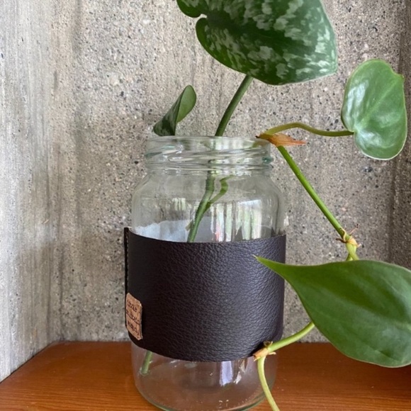 Leather Handcrafted “Coliseum” Propagation Vase - Picture 6 of 11